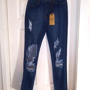 Vibrant super distressed jeans